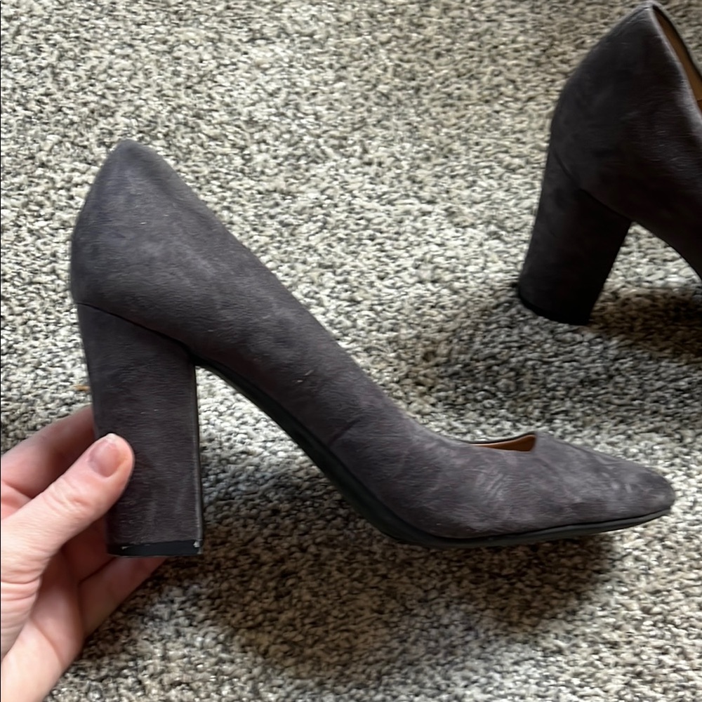 Elegant Gray Women's Pumps